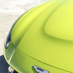 Aston Martin Vantage Lime Essence 13
